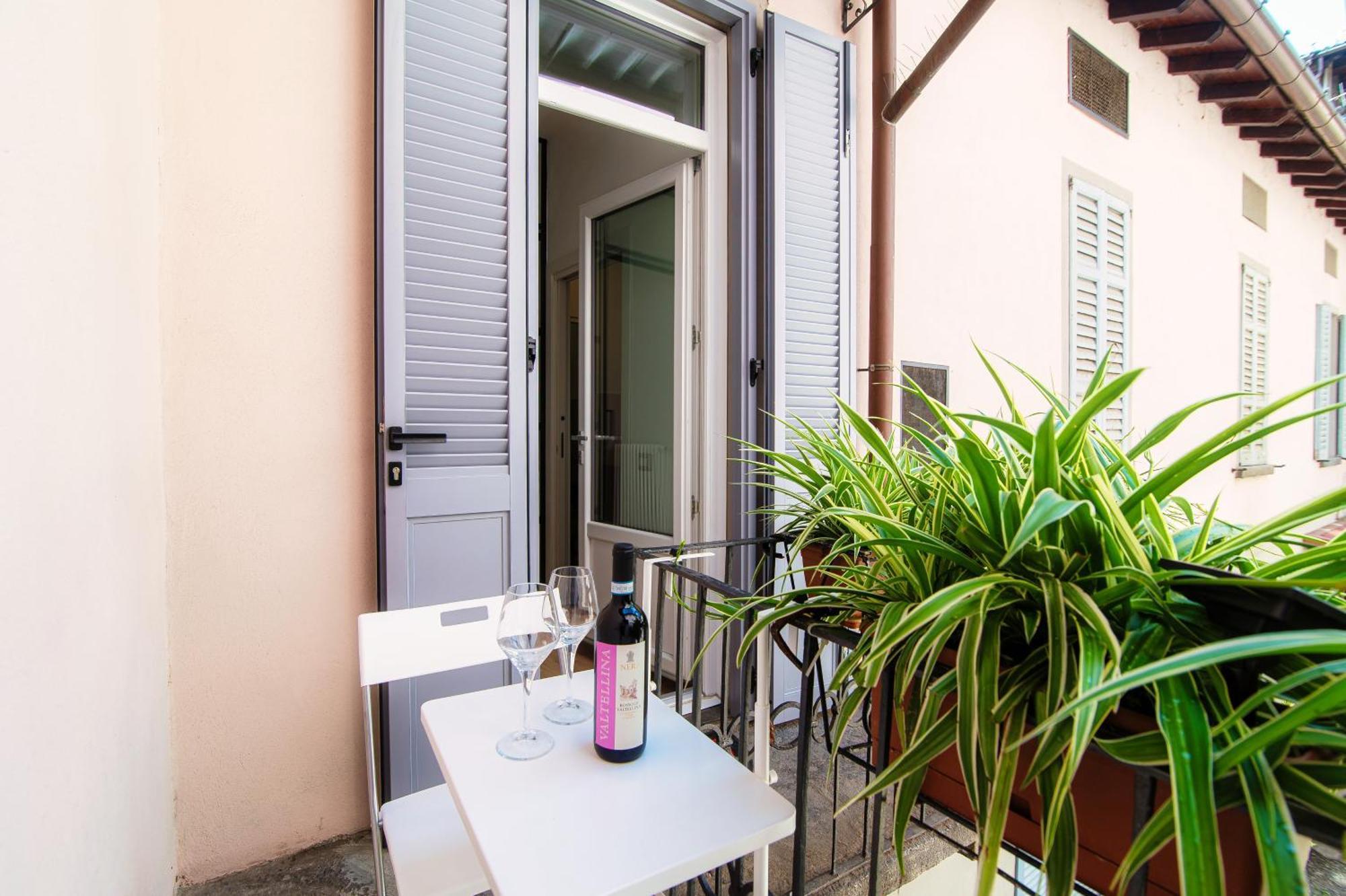 Casa Giulini - The House Of Travelers Apartment โกโม ภายนอก รูปภาพ