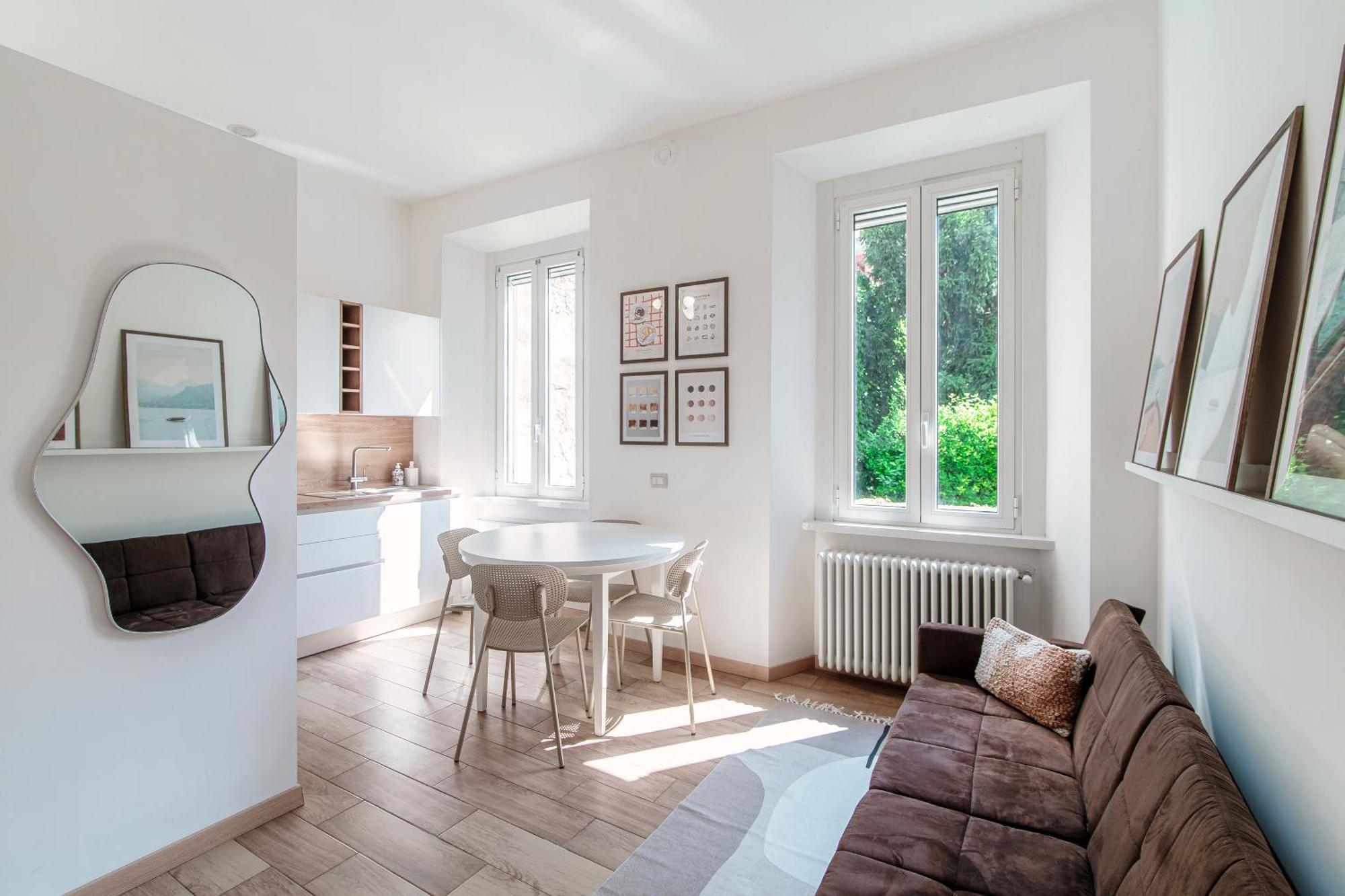 Casa Giulini - The House Of Travelers Apartment โกโม ภายนอก รูปภาพ